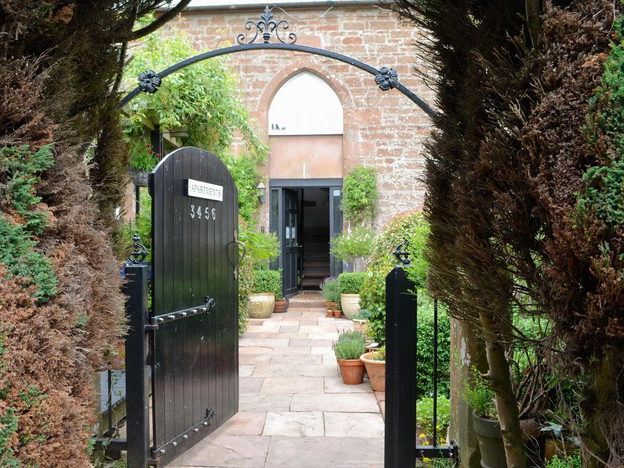 5 Church Square Rigg Extérieur photo